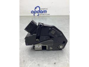 Gebruikte Deurslot Mechaniek 4Deurs rechts-achter Ford Fiesta 6 (JA8) 1.6 TDCi 16V ECOnetic Prijs € 30,00 Margeregeling aangeboden door Gebr Opdam B.V.