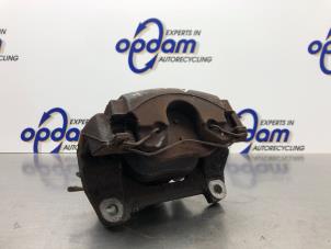 Gebruikte Remklauw (Tang) rechts-voor Renault Espace (JK) 2.0 Turbo 16V Grand Espace Prijs € 45,00 Margeregeling aangeboden door Gebr Opdam B.V.