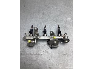 Gebruikte Injector brug Renault Megane IV (RFBB) 1.6 GT Energy TCe 205 EDC Prijs € 75,00 Margeregeling aangeboden door Gebr Opdam B.V.