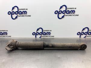 Gebruikte Schokdemper rechts-achter Seat Altea (5P1) 1.6 Prijs € 27,00 Margeregeling aangeboden door Gebr Opdam B.V.