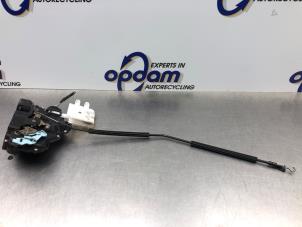 Gebruikte Slotmechaniek Portier 4Deurs rechts-voor Seat Altea (5P1) 1.6 Prijs € 45,00 Margeregeling aangeboden door Gebr Opdam B.V.