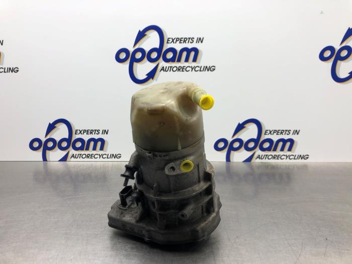 Gebruikte Pomp Servo Volvo V70 (BW) 2.0 D3 20V Prijs € 90,00 Margeregeling aangeboden door Gebr Opdam B.V.