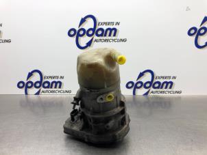 Gebruikte Stuurpomp Volvo V70 (BW) 2.0 D3 20V Prijs € 90,00 Margeregeling aangeboden door Gebr Opdam B.V.