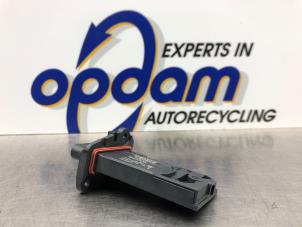 Gebruikte Luchtmassameter Mini Mini (F55) 1.5 12V Cooper Prijs € 45,00 Margeregeling aangeboden door Gebr Opdam B.V.