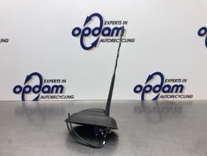 Gebruikte Antenne Mini Mini (F55) 1.5 12V Cooper Prijs € 45,00 Margeregeling aangeboden door Gebr Opdam B.V.