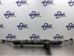 Gebruikte Stuurhuis Bekrachtigd Mercedes S (W220) 3.2 S-320 18V Prijs € 180,00 Margeregeling aangeboden door Gebr Opdam B.V.