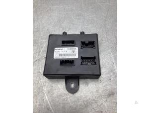 Gebruikte Start/Stop computer Renault Captur (2R) 0.9 Energy TCE 12V Prijs € 100,00 Margeregeling aangeboden door Gebr Opdam B.V.