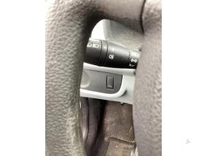 Gebruikte Schakelaar Stuurkolom (licht) Dacia Sandero II 0.9 TCE 12V Prijs € 112,00 Margeregeling aangeboden door Gebr Opdam B.V.