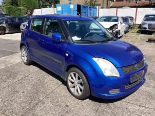 Gebruikte Koplamp rechts Suzuki Swift (ZA/ZC/ZD1/2/3/9) 1.3 VVT 16V Prijs € 54,00 Margeregeling aangeboden door Gebr Opdam B.V.