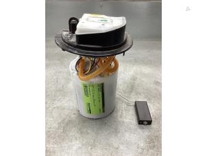 Gebruikte Benzinepomp Opel Crossland (X) 1.2 Turbo 12V Prijs € 75,00 Margeregeling aangeboden door Gebr Opdam B.V.