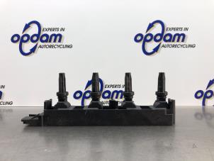 Gebruikte Bobine Peugeot 407 SW (6E) 2.2 16V Prijs € 45,00 Margeregeling aangeboden door Gebr Opdam B.V.