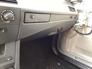 Gebruikte Dashboardkastje BMW 5 serie (E60) 520i 24V Prijs € 45,00 Margeregeling aangeboden door Gebr Opdam B.V.