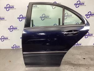 Gebruikte Deur 4Deurs links-achter Mercedes C (W203) 1.8 C-180K 16V Prijs € 135,00 Margeregeling aangeboden door Gebr Opdam B.V.