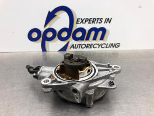 Gebruikte Vacuumpomp (Benzine) Peugeot 207/207+ (WA/WC/WM) 1.6 16V VTRi Prijs € 75,00 Margeregeling aangeboden door Gebr Opdam B.V.