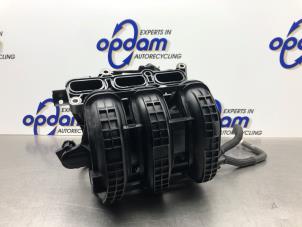 Gebruikte Inlaatspruitstuk Citroen C1 1.0 12V VVT-i Prijs € 68,00 Margeregeling aangeboden door Gebr Opdam B.V.