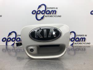 Gebruikte Handgreep Achterklep Kia Picanto (JA) 1.0 12V Prijs € 135,00 Margeregeling aangeboden door Gebr Opdam B.V.