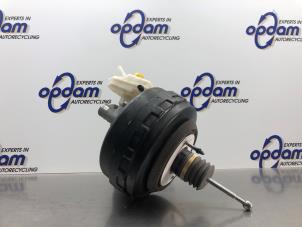 Gebruikte Rembooster Opel Zafira Tourer (P12) 1.4 Turbo 16V Ecotec Prijs € 112,00 Margeregeling aangeboden door Gebr Opdam B.V.