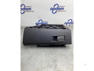 Gebruikte Dashboardkastje BMW 2 serie Active Tourer (F45) 218d 2.0 TwinPower Turbo 16V Prijs € 70,00 Margeregeling aangeboden door Gebr Opdam B.V.