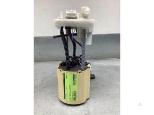 Gebruikte Benzinepomp Opel Mokka/Mokka X 1.4 Turbo 16V 4x2 Prijs € 75,00 Margeregeling aangeboden door Gebr Opdam B.V.