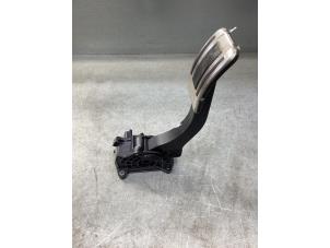 Gebruikte Gaspedaalpositie Sensor Peugeot 5008 II (M4/MC/MJ/MR) 1.2 12V e-THP PureTech 130 Prijs € 50,00 Margeregeling aangeboden door Gebr Opdam B.V.