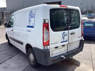 Gebruikte Achterlicht links Peugeot Expert (G9) 1.6 HDi 90 Prijs € 68,00 Margeregeling aangeboden door Gebr Opdam B.V.