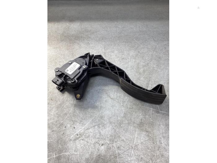 Gebruikte Gaspedaalpositie Sensor Renault Twingo III (AH) 1.0 SCe 70 12V Prijs € 30,00 Margeregeling aangeboden door Gebr Opdam B.V.