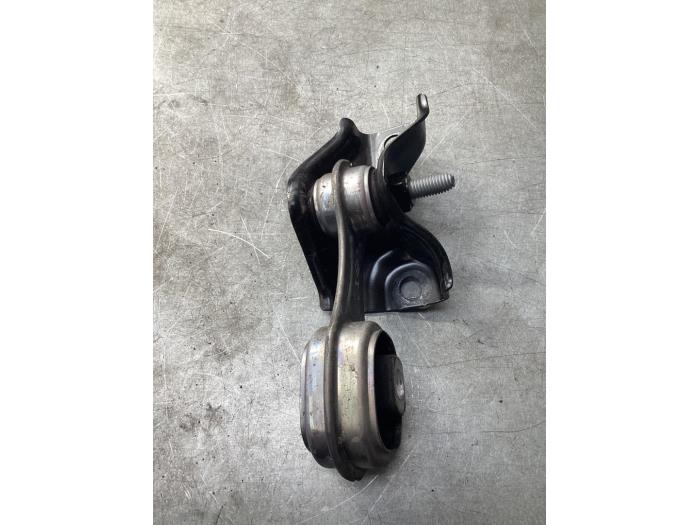 Gebruikte Versnellingsbak Steun Renault Clio V (RJAB) 1.0 TCe 90 12V Prijs € 45,00 Margeregeling aangeboden door Gebr Opdam B.V.