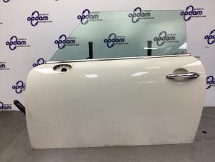 Gebruikte Deur 2Deurs links Mini Mini (R56) 1.6 16V Cooper Prijs € 135,00 Margeregeling aangeboden door Gebr Opdam B.V.