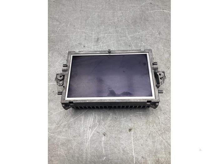 Gebruikte Display Interieur Mercedes E Estate (S212) E-350 CGI V6 24V Prijs € 175,00 Margeregeling aangeboden door Gebr Opdam B.V.