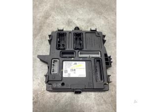 Gebruikte Computer Body Control Renault Clio V (RJAB) 1.0 TCe 90 12V Prijs € 150,00 Margeregeling aangeboden door Gebr Opdam B.V.