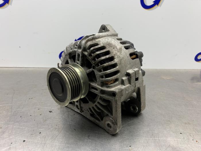 Gebruikte Dynamo Renault Megane II (BM/CM) 1.6 16V Prijs € 68,00 Margeregeling aangeboden door Gebr Opdam B.V.
