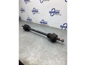 Gebruikte Aandrijfas rechts-achter Mercedes E Estate (S212) E-350 CGI V6 24V Prijs € 50,00 Margeregeling aangeboden door Gebr Opdam B.V.