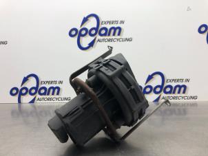 Gebruikte Luchtpomp Uitlaatgas BMW 5 serie Touring (E39) 520i 24V Prijs € 45,00 Margeregeling aangeboden door Gebr Opdam B.V.