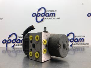 Gebruikte ABS Pomp Rover Streetwise 1.4 16V Prijs € 90,00 Margeregeling aangeboden door Gebr Opdam B.V.