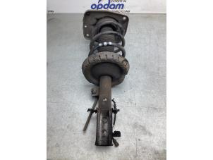 Gebruikte Schokdemperpoot links-voor Citroen Jumpy (G9) 1.6 HDI 16V Prijs € 75,00 Margeregeling aangeboden door Gebr Opdam B.V.