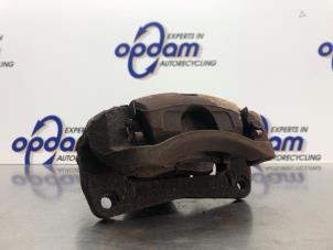 Gebruikte Remklauw (Tang) links-voor Suzuki Swift (ZA/ZC/ZD) 1.2 16V Prijs € 45,00 Margeregeling aangeboden door Gebr Opdam B.V.