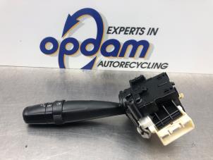 Gebruikte Richtingaanwijzer Schakelaar Suzuki Swift (ZA/ZC/ZD) 1.2 16V Prijs € 32,00 Margeregeling aangeboden door Gebr Opdam B.V.