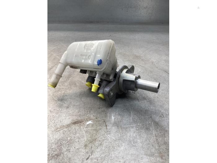 Gebruikte Hoofdremcilinder Ford Transit Courier 1.0 Ti-VCT EcoBoost 12V Prijs € 30,25 Inclusief btw aangeboden door Gebr Opdam B.V.