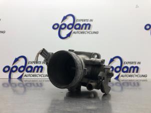 Gebruikte Gasklephuis Hyundai Coupe 2.0i 16V Prijs € 45,00 Margeregeling aangeboden door Gebr Opdam B.V.