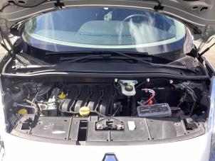 Gebruikte Motor Renault Scénic III (JZ) 1.6 16V Prijs € 765,00 Margeregeling aangeboden door Gebr Opdam B.V.