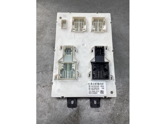 Gebruikte Computer Body Control Mercedes Vito (447.6) 1.6 109 CDI 16V Prijs € 151,25 Inclusief btw aangeboden door Gebr Opdam B.V.