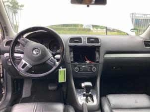 Gebruikte Stuurwiel Volkswagen Golf VI (5K1) 1.4 TSI 160 16V Prijs € 180,00 Margeregeling aangeboden door Gebr Opdam B.V.