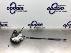 Gebruikte Slotmechaniek Portier 4Deurs rechts-achter Seat Altea XL (5P5) 1.6 Prijs € 54,00 Margeregeling aangeboden door Gebr Opdam B.V.