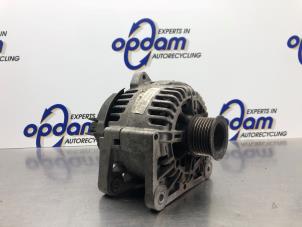 Gebruikte Alternator Renault Grand Scénic II (JM) 2.0 16V Prijs € 75,00 Margeregeling aangeboden door Gebr Opdam B.V.