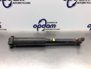 Gebruikte Schokbreker rechts-achter Renault Grand Scénic II (JM) 2.0 16V Prijs € 30,00 Margeregeling aangeboden door Gebr Opdam B.V.