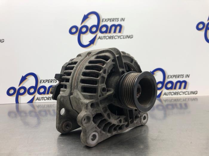 Gebruikte Dynamo Volkswagen Golf IV (1J1) 1.6 Prijs € 60,00 Margeregeling aangeboden door Gebr Opdam B.V.