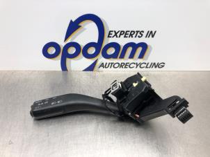 Gebruikte Pinker Schakelaar Seat Altea XL (5P5) 1.6 Prijs € 30,00 Margeregeling aangeboden door Gebr Opdam B.V.