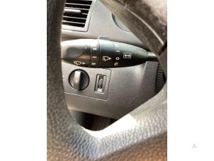Gebruikte Licht + Raw Schakelaar Mercedes B (W245) 1.7 B-170 16V Prijs € 60,00 Margeregeling aangeboden door Gebr Opdam B.V.
