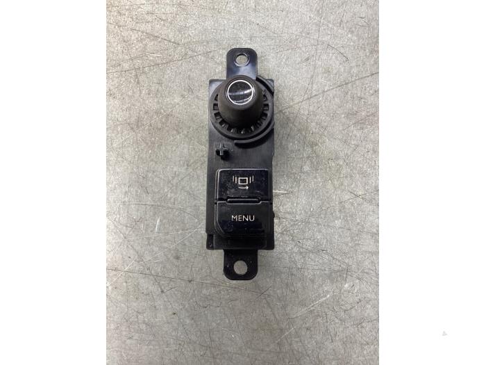 Gebruikte Bediening boordcomputer Peugeot 208 I (CA/CC/CK/CL) 1.2 Vti 12V PureTech 82 Prijs € 25,00 Margeregeling aangeboden door Gebr Opdam B.V.