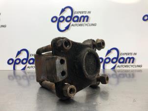 Gebruikte Veerstrop Iveco New Daily V 35C15V, 40C15V Prijs € 50,00 Margeregeling aangeboden door Gebr Opdam B.V.